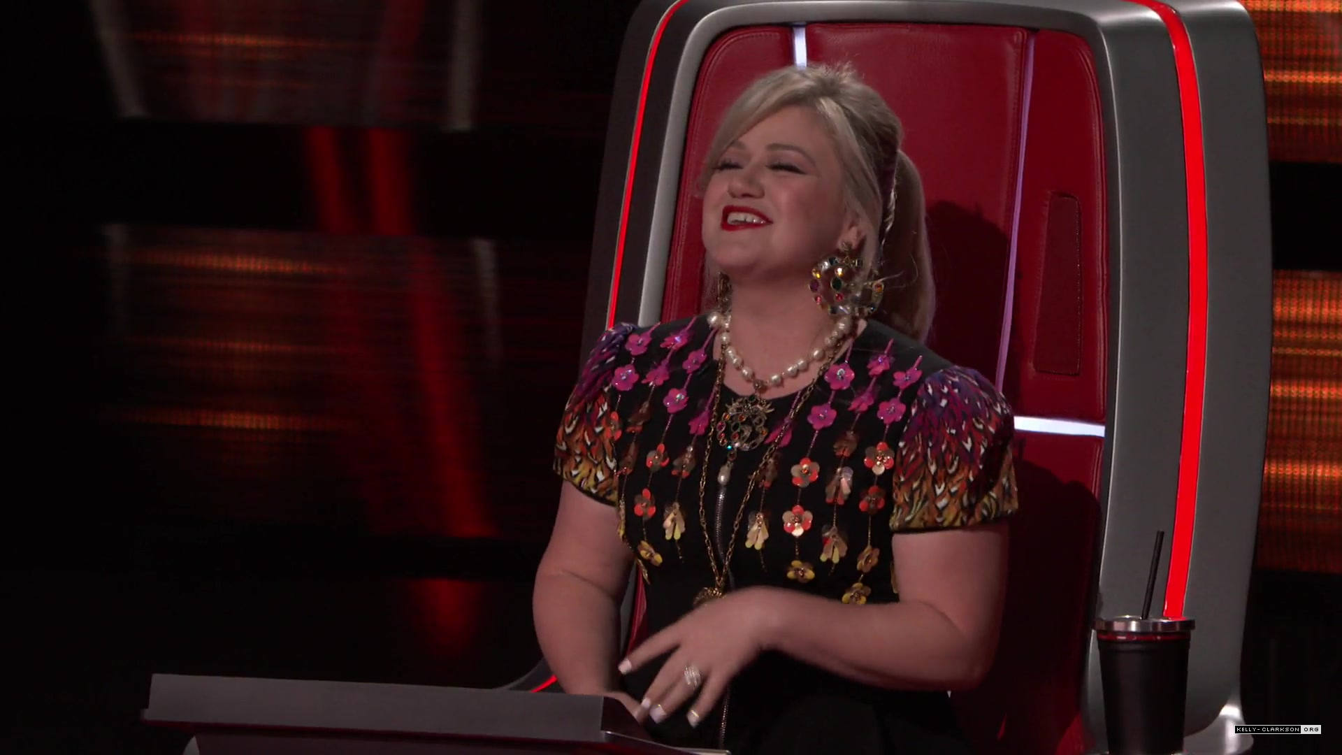 Kelly Fansite 14x17 - Screencaps - 00011 - Kelly Clarkson Love - the largest kelly ...